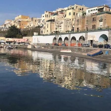 Rosy Monolocale Nel Centro Storico Di Torre Annunziata Di Fronte Scavi Oplonti Apartman Kültér fotó