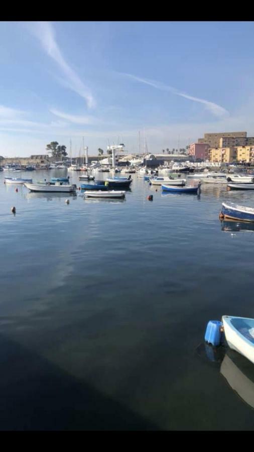 Rosy Monolocale Nel Centro Storico Di Torre Annunziata Di Fronte Scavi Oplonti Apartman Kültér fotó